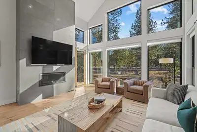 Modern Caldera Retreat with Hot Tub, Firepit & A/C