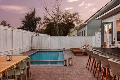 Image de Luxury Savannah Home | Private Pool & Spa