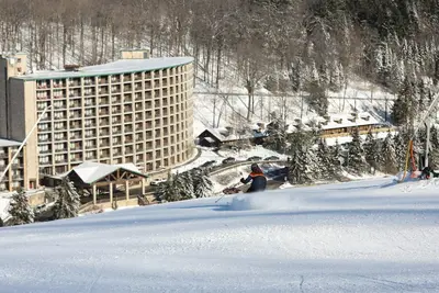 Image de 4br Chalet | Sleeps up to 12 | Mountain Views