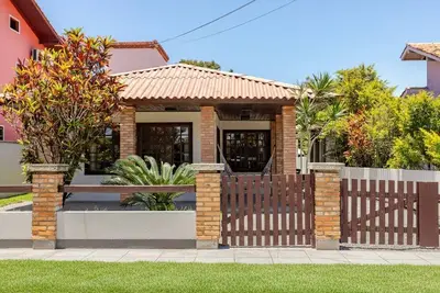 Image de Authentic Beach House · 3 Bedrooms · 2 Bathrooms · Sleeps 8