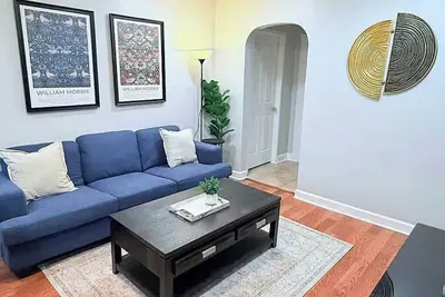 Image de Spacious 5br 2ba Berwyn Home