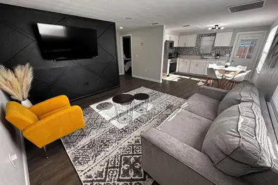 Image de Cozy Retreat near Downtown Zephyrhills