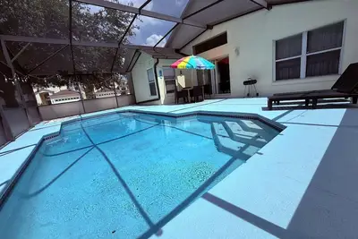 Image de 4701 Lakeview Pool Home off Hwy 192