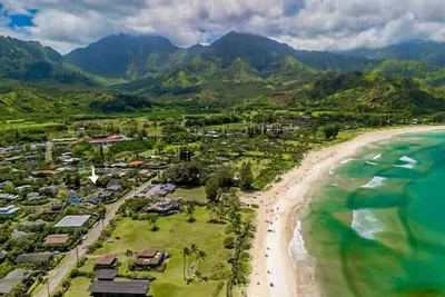 Image de Beautiful 6 bedroom for 14 ocean view Hanalei Bay home!