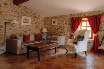 Image de Traditional cottage with pool on a stunning estate