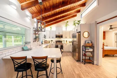 Image de The Cabin – 3br Log Retreat w/Outdoor Bar & Grill