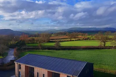 Image de The Hay Barn | Hot Tub | Sleeps 12 | Luxury Countryside Views