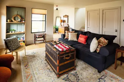 Image de New Custom Home, Kid-Pet-Friendly, Fenced Yard, Central Location