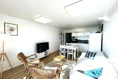 Image de Appartement cosy 4 personnes, belle vue mer, plage de Lomener à 30 m - Wifi, parking