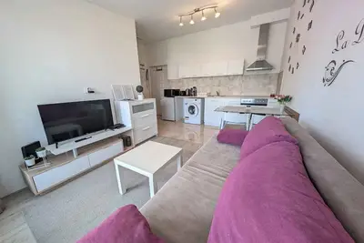 Image de Appartement de vacances avec équipement moderne et climatisation, près du centre et de la plage