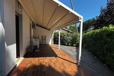 Image de Appartement de vacances avec jardin privé près de la mer