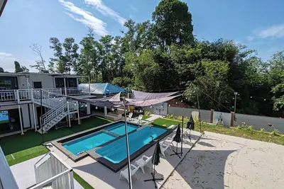 Galaxy Homestay (Muslim)