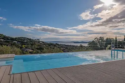 Image de Grimaud Villa Contemporaine - Piscine Vue Mer Sur Le Golfe De St Tropez