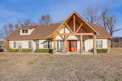 Image de Fish the White River! Sleek Family Home in Flippin