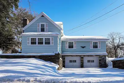 Image de Stratford Family Home Near Forest & Historic Sites