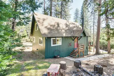 Image de ‘The Green Hideaway’ Arnold Cabin in the Pines!
