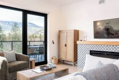 Image de Revelstoke - Powder and Par Penthouse