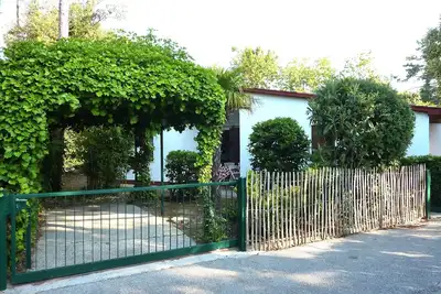 Image de Belle villa avec jardin clôturé