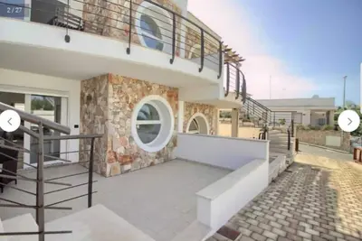 Image de Gregorian house with wide sea view