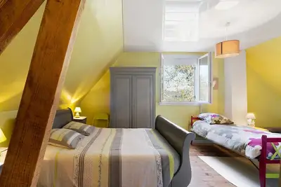 Image de Chambre d’hôtes Familiale L’Orée Du Bois » avec piscine, terrasse et Wi-Fi