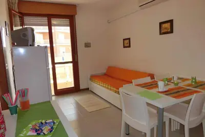 Image de Appartement de vacances avec climatisation, balcon et piscine