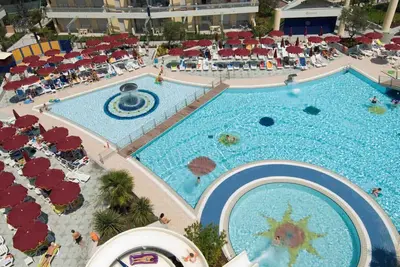 Image de Appartement de vacances avec piscine extérieure