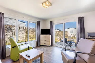 Image de Tiny Home « Chalet 91 » avec vue sur la montagne, terrasse privée et Wi-Fi