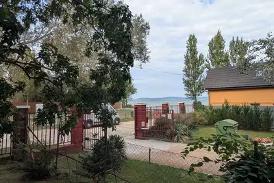 Image de Appartement de vacances avec grande terrasse et panorama sur le lac