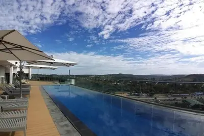 Image de 2-bedroom hotel Apartment  in nice Pretoria East Menlyn with rooftop restaurant