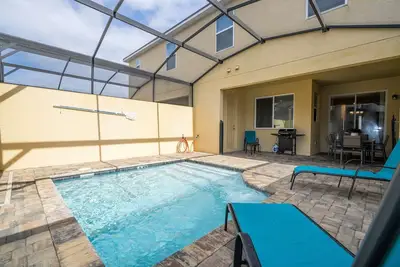 Image de Themed 4br Townhome w/ Pool at Solara