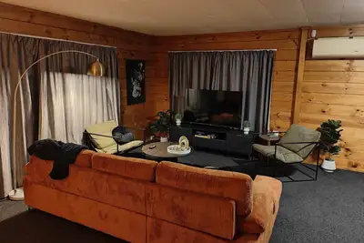 Image de Beautiful House near Airport!