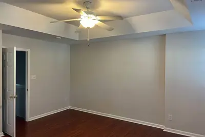 Image de Fabulous 2-bedroom townhome with Ac in vibrant North Charlotte