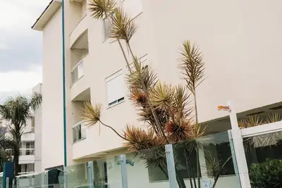 Image de Spacious penthouse apartment with pool, close to the beach.