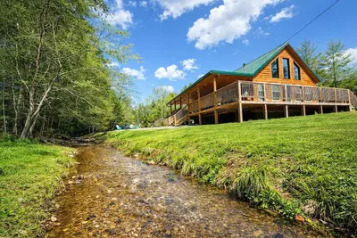 Image de S'more Adventure - New! Red River Gorge Creekside Cabin 2 Bedroom with Hot Tub