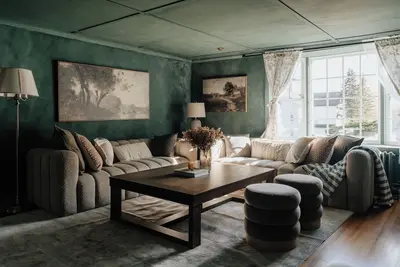 Image de Hillsdale Farmhouse with Pool Hot Tub & Game Room
