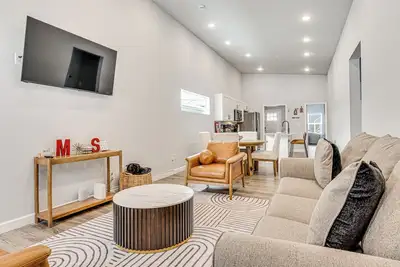 Image de Rooftop Lounge & City Views! 3br 3 Mi to Dtwn Indy