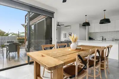 Image de Coastal Ember - Perfect for your next holiday! !