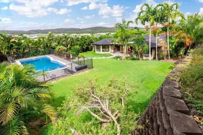 Image de The Hideaway - Large Beachside Retreat with Private Pool