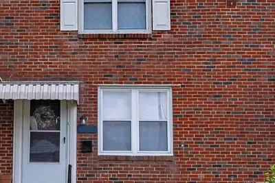 Image de \"The Gallery\" Art-Inspired 3br Townhome • 2 Full Baths • Allentown