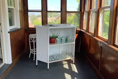 Little Eagle's Nest - Charming & Cozy 2-Bed Apartment