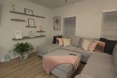 Image de Furnished Executive 3br w/Dedicated Office