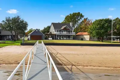 Image de Sunshine Beach at Pk - Private Beach + Dock - 6br Lakefront Retreat