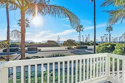 Image de Beachside Carlsbad 3 bedroom Retreat – Steps to the Sand, Walk to Dining & Fun