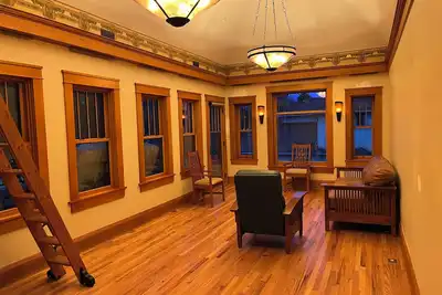Image de The Mayor's Manor. Timeless Arts and Crafts beauty