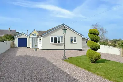 Image de 3 chambres à coucher à Benllech