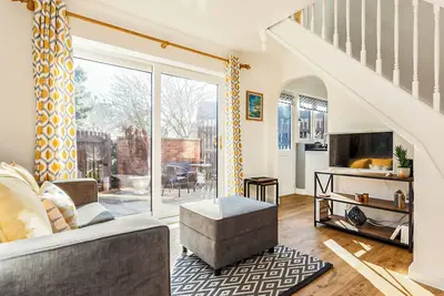 Image de 2 chambres à coucher à Poole