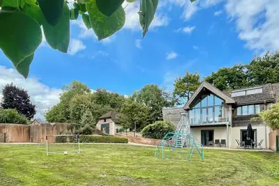 Image de 4 chambres à coucher à Kittisford, near Wellington