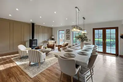 Image de 5 chambres à coucher à St. Asaph