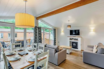 Image de Deluxe Lodge with parking, ensuite & decking 6