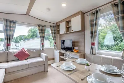 Image de Bronze Caravan with parking 2 bed slp 4